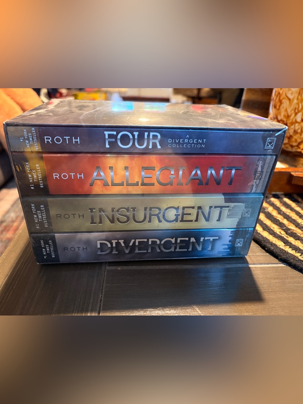 Veronica Roth Divergent Series 4 Book Box Set Divergent Insurgent Allegiant Four
